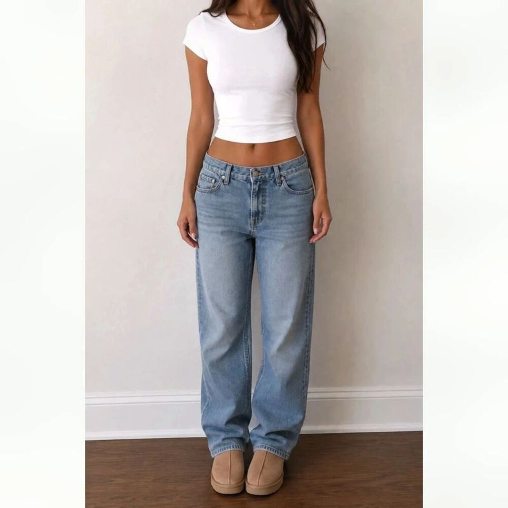 White Fitted Baby Tee Basic Everyday Minimalist Top